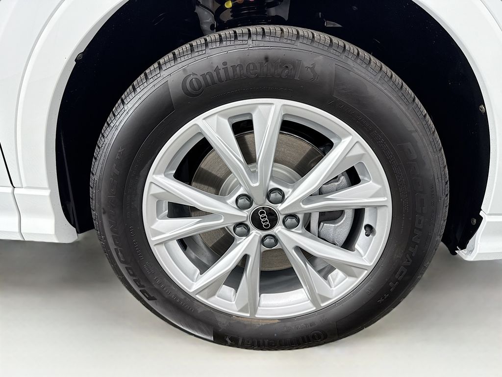 Thumbnail: 2025 Audi Q3 - 30