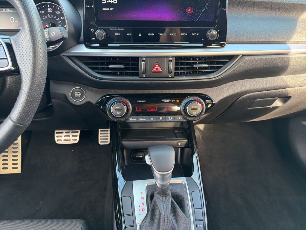 Thumbnail: 2023 Kia Forte - 16