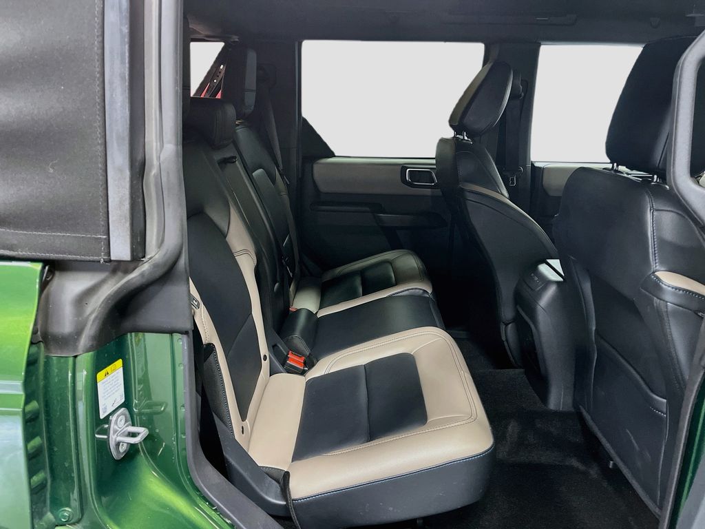 Used 2024 Green Metallic Ford Wildtrak image 27
