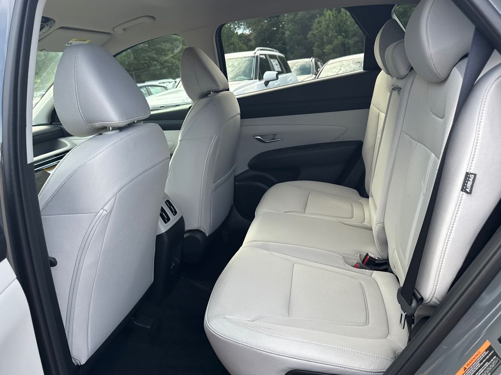 2025 Hyundai Tucson SEL photo 10