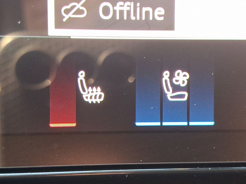 Thumbnail: 2025 Audi e-tron S - 24