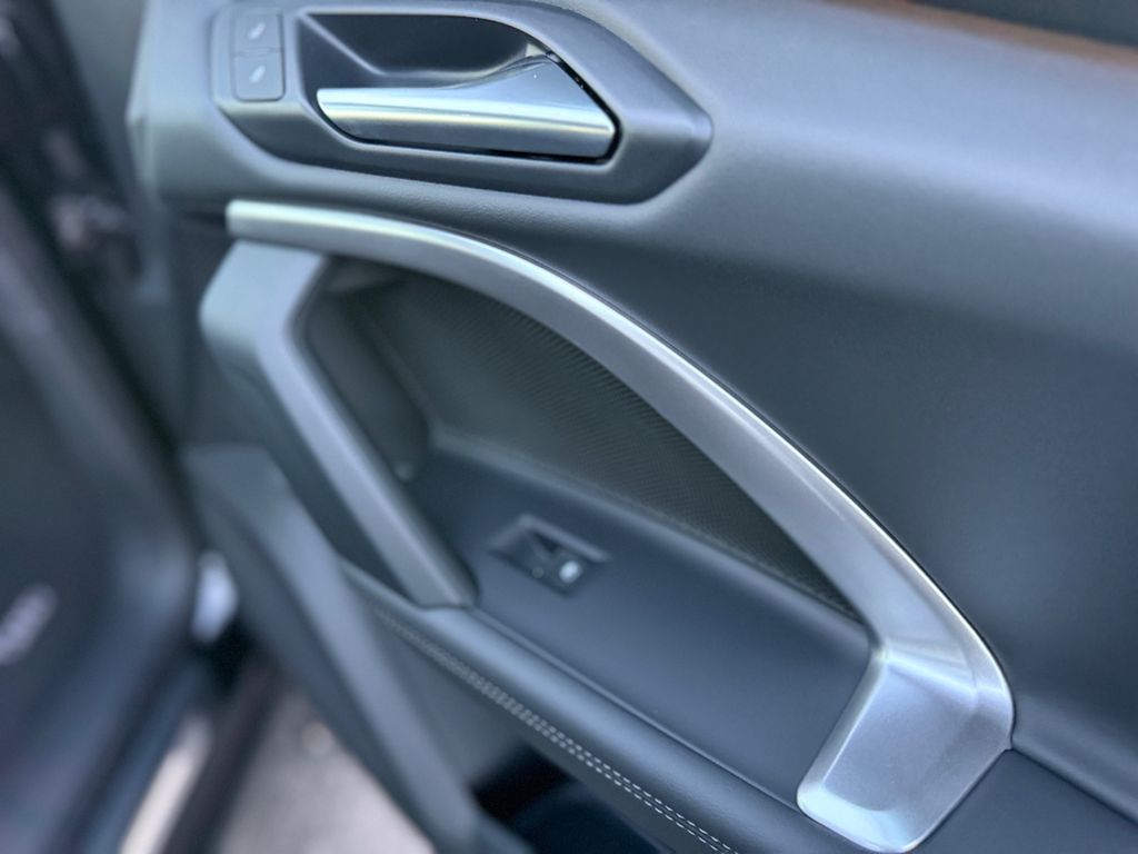 Thumbnail: 2025 Audi Q5 - 23