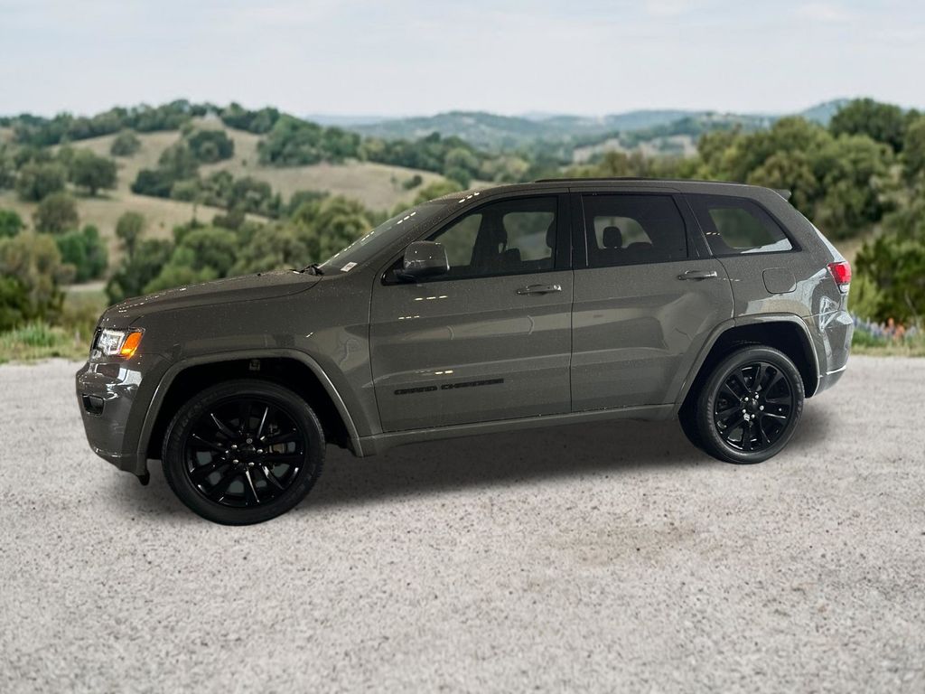 Used Car 2020 Jeep Grand Cherokee  Altitude For Sale Under $25,000 In Austin, Texas
