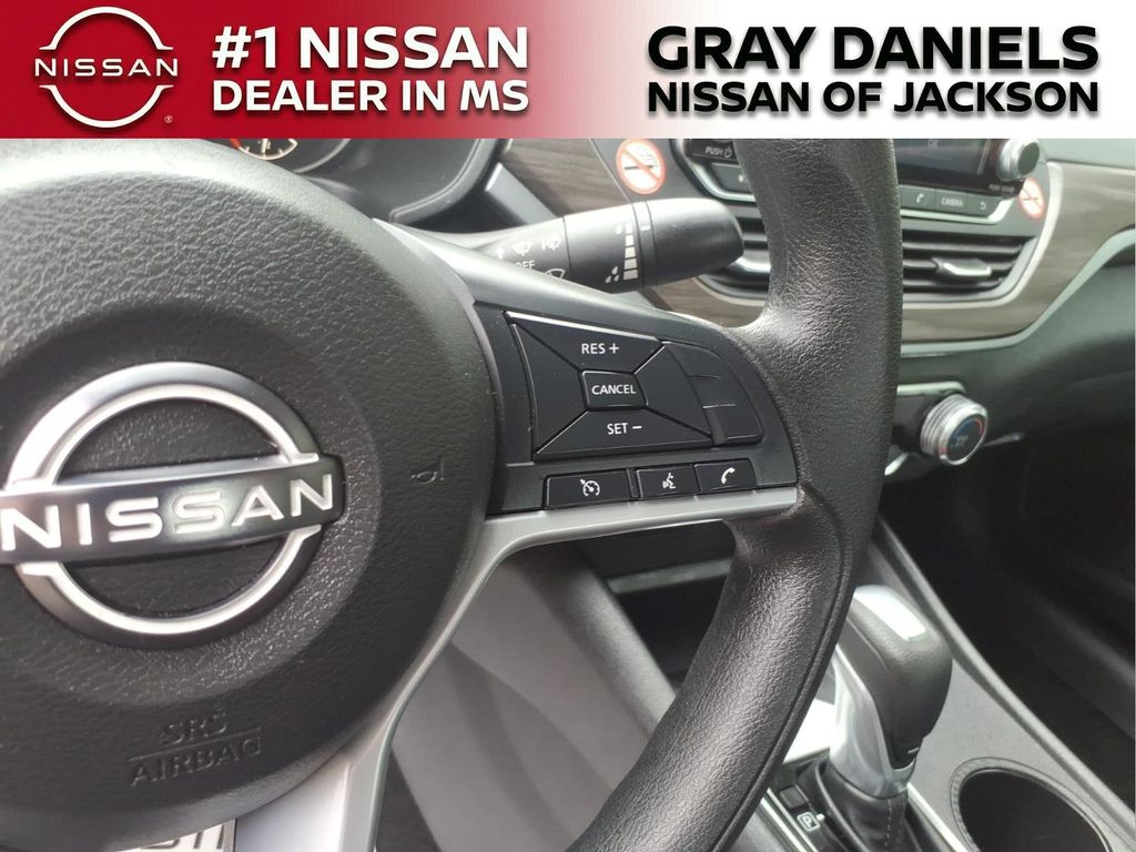 Used 2025 Nissan Altima Sedan