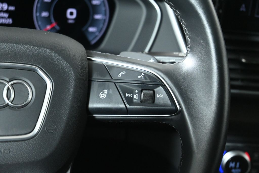 Thumbnail: 2025 Audi Q5 - 16