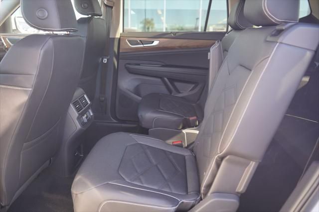 Thumbnail: 2026 Volkswagen Atlas - 7