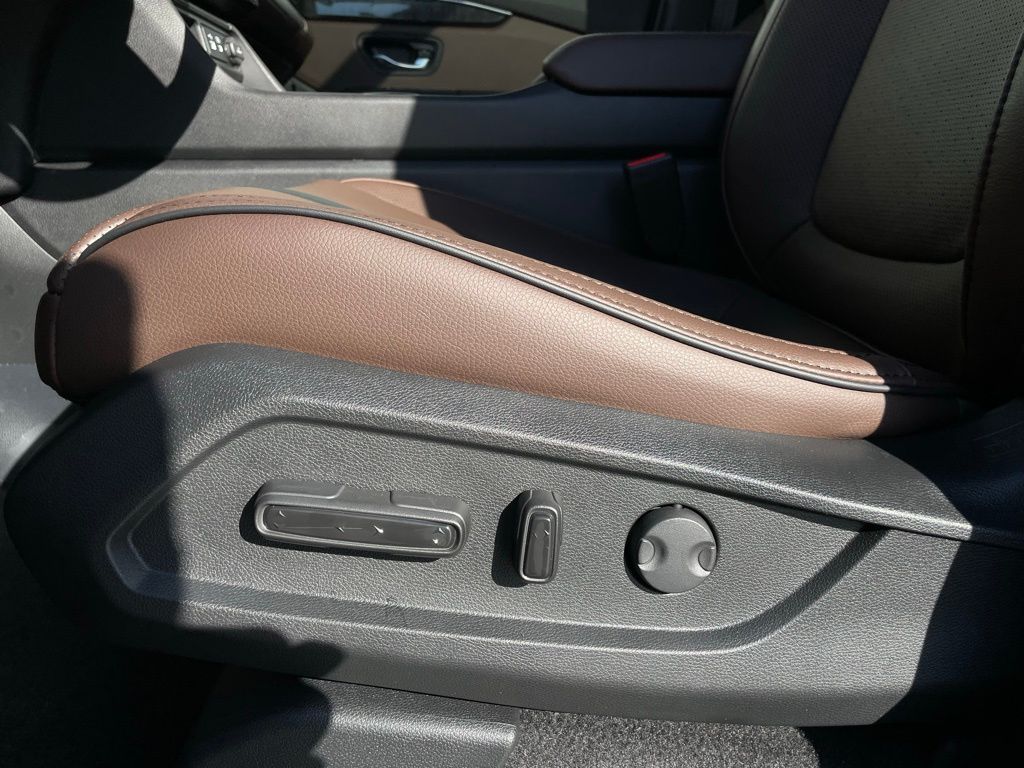 Thumbnail: 2025 Honda Pilot - 26