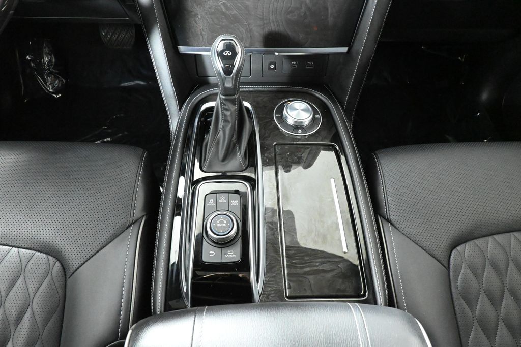 2023 INFINITI QX80 Sensory 25
