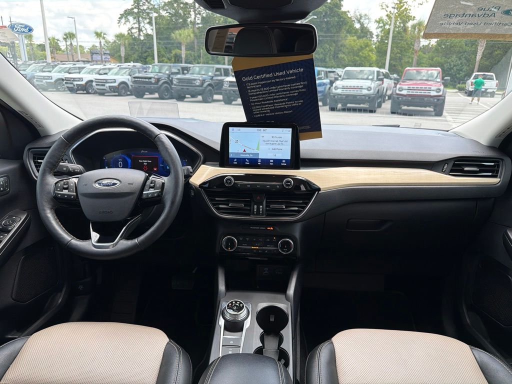 2022 Ford Escape Titanium Hybrid