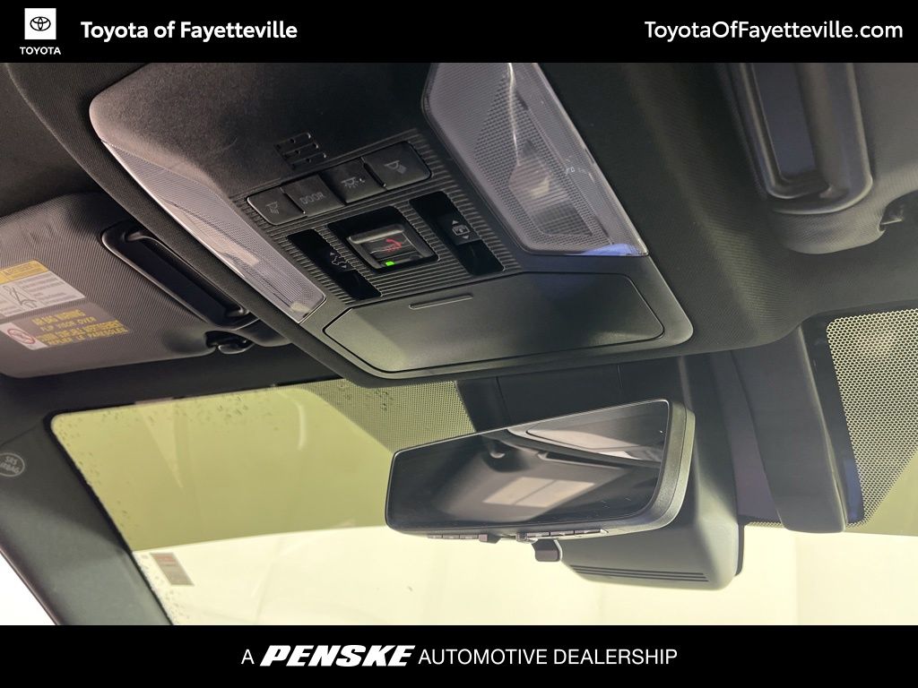 Thumbnail: 2022 Toyota RAV4 - 14