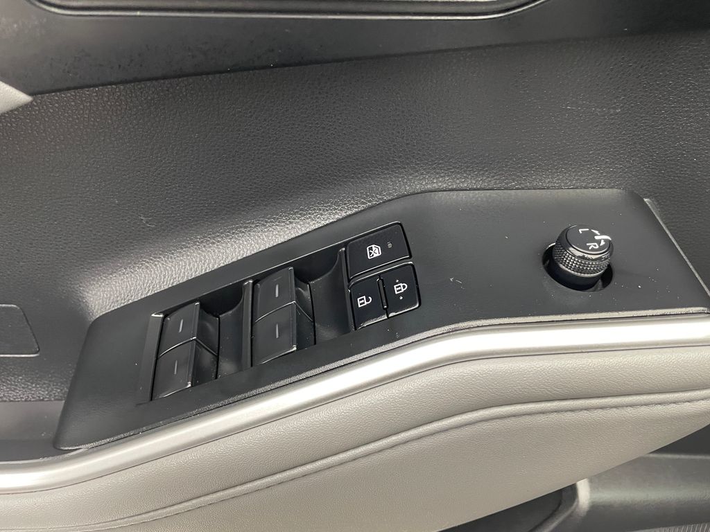 2023 Toyota Highlander XLE 10