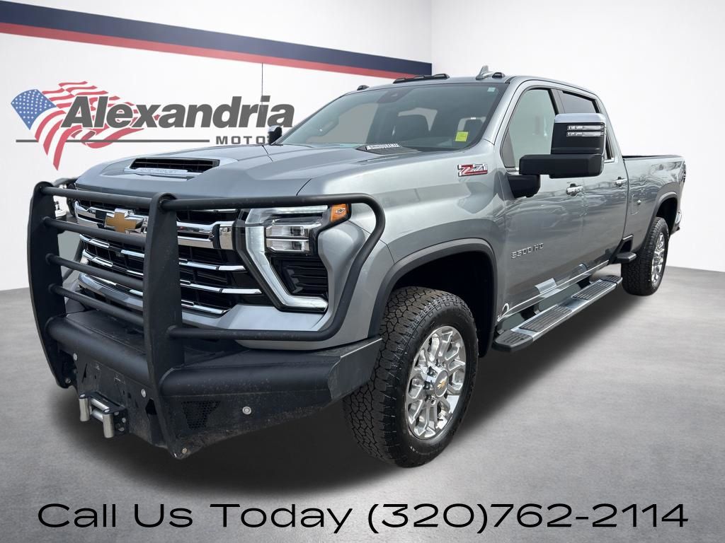 2025 Chevrolet Silverado 3500HD LTZ Crew Cab 4WD