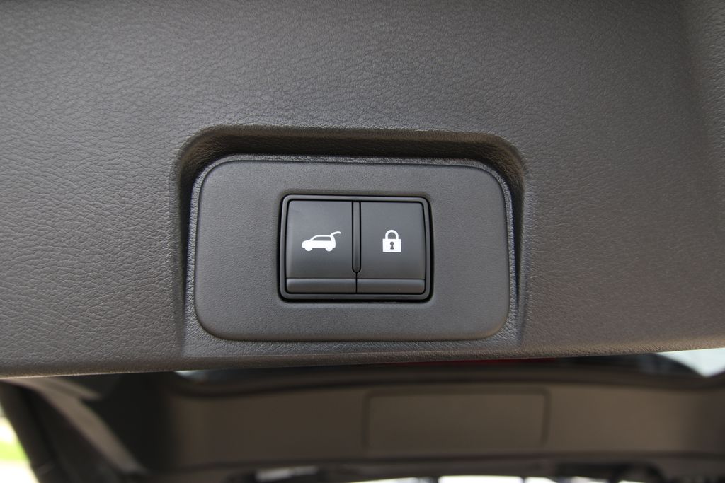 Used 2025 Nissan Rogue SUV
