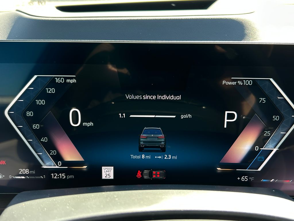 Thumbnail: 2026 BMW X7 - 21