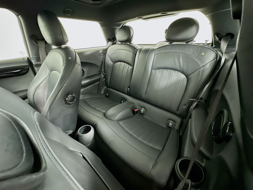 Thumbnail: 2020 MINI Cooper - 25