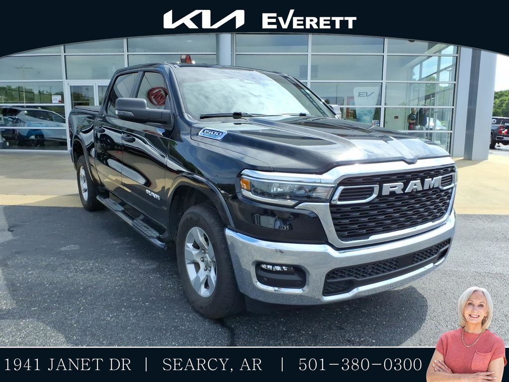 Diamond Black Crystal Pearlcoat 2025 RAM 1500 Pickup Truck Four-Wheel Drive 8-Speed Automatic
