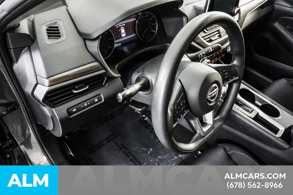 Used 2024 Gray Nissan 2.5 SV image 31