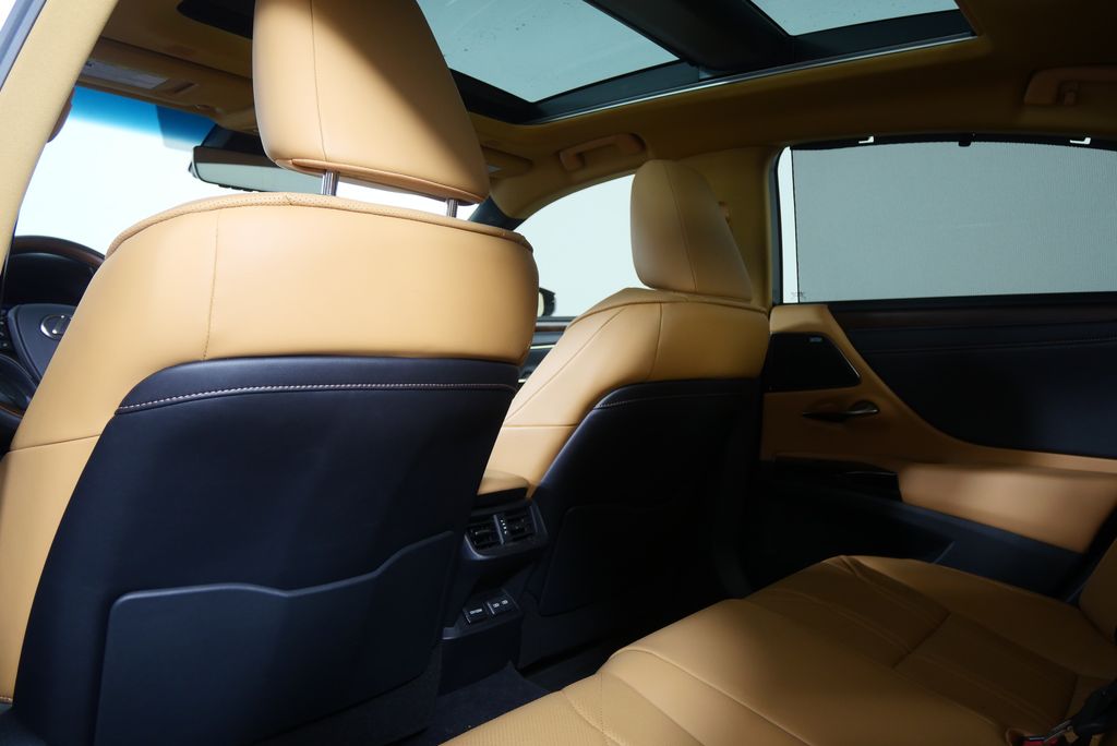 2023 Lexus ES  20