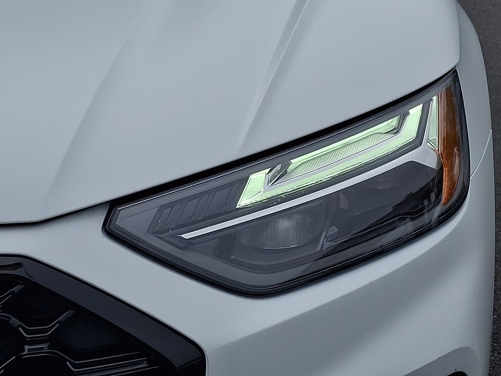 Thumbnail: 2024 Audi SQ5 - 9