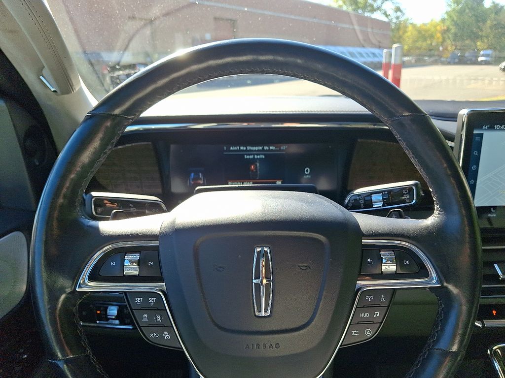 Thumbnail: 2022 Lincoln Navigator - 20