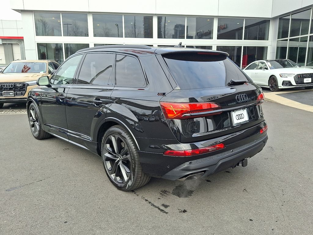 Thumbnail: 2026 Audi Q7 - 4