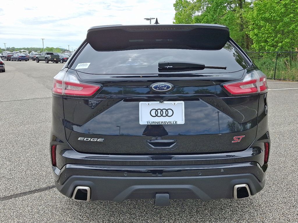 Thumbnail: 2019 Ford Edge - 5