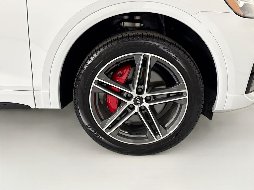 Thumbnail: 2025 Audi Q5 - 32