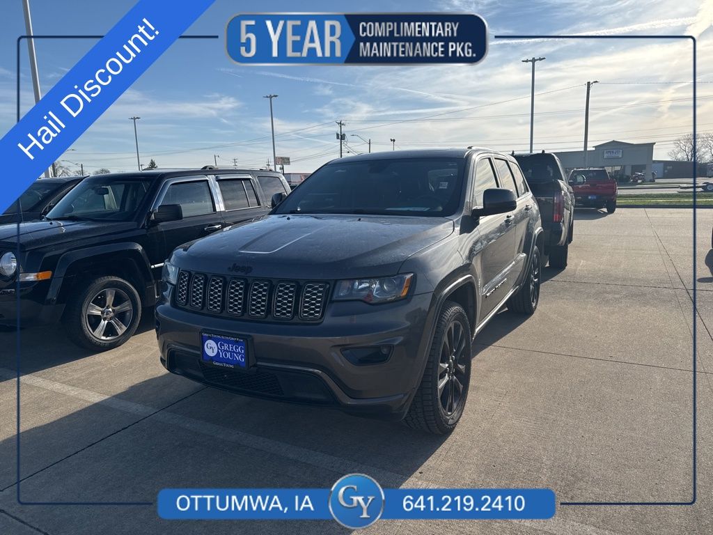 Gray (Granite Crystal Metallic Clearcoat) 2021 Jeep Grand Cherokee Laredo X 4WD SUV / Crossover Four-Wheel Drive 8-Speed Automatic