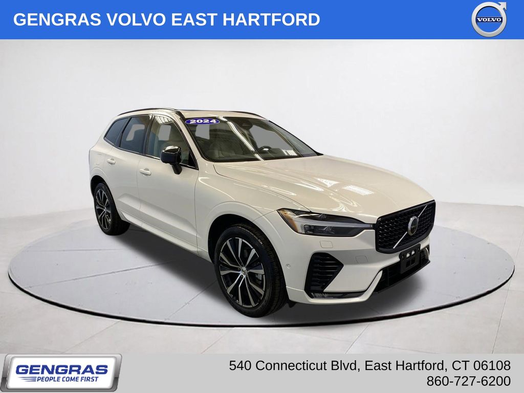 2024 Volvo XC60 B5 Plus Dark Theme AWD