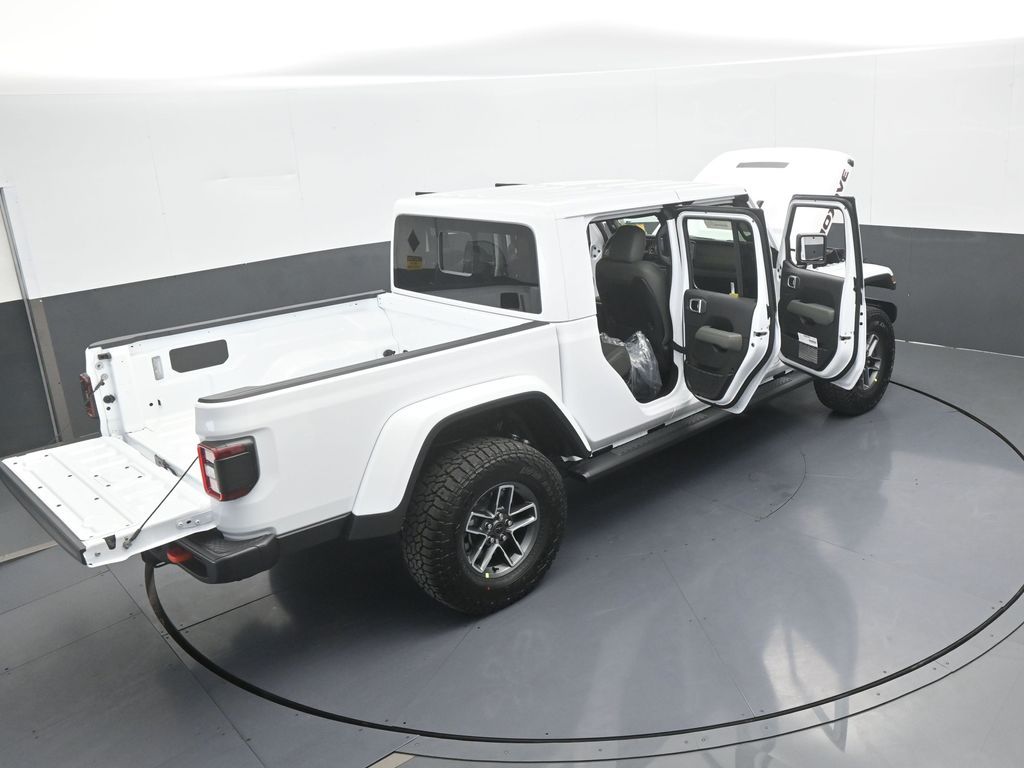 New 2026 bright white clearcoat Jeep Mojave image 65