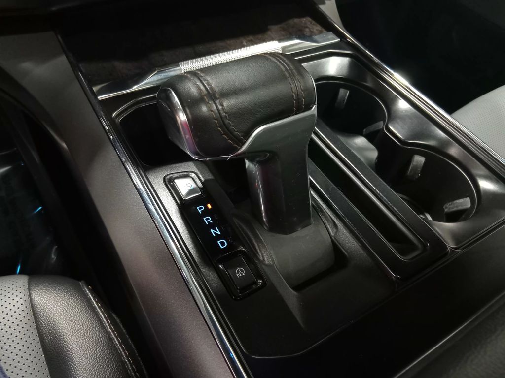 2023 Ford F-150 Lightning LARIAT
