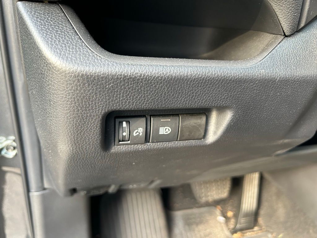 2023 Toyota RAV4 LE 17