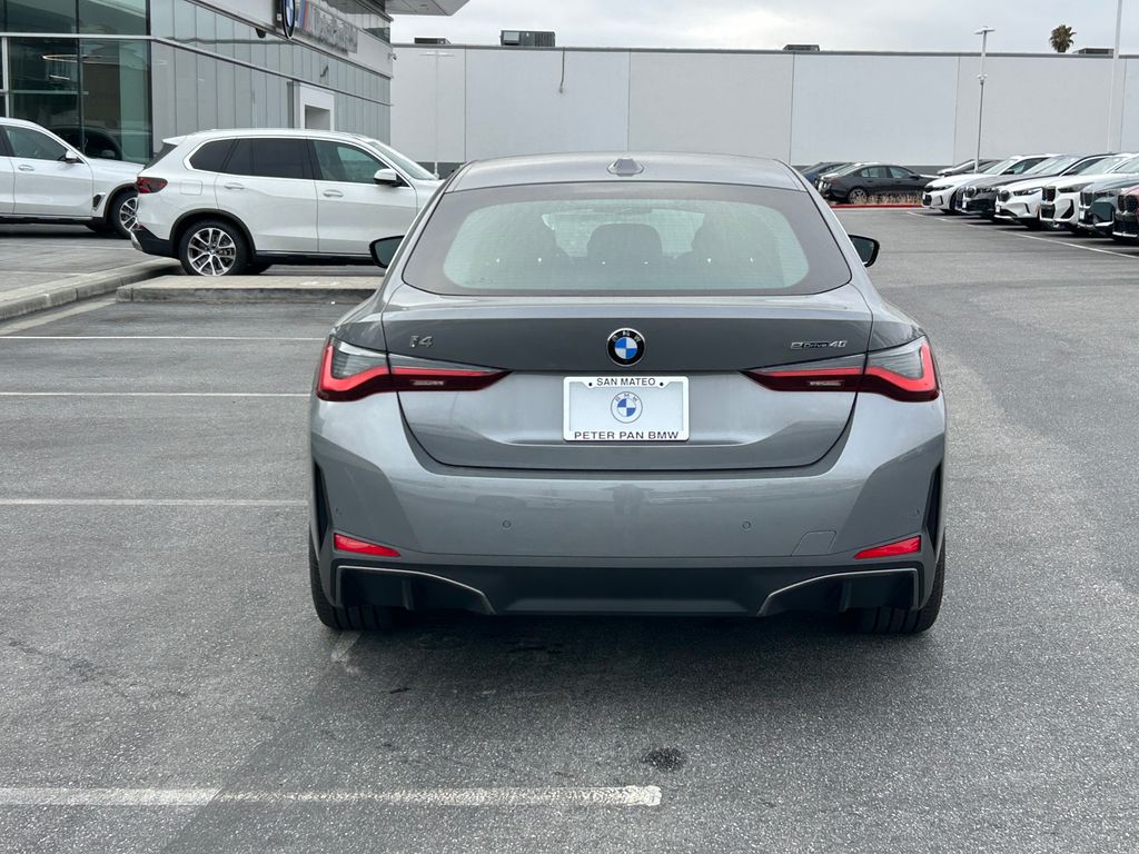 Thumbnail: 2026 BMW i4 - 4
