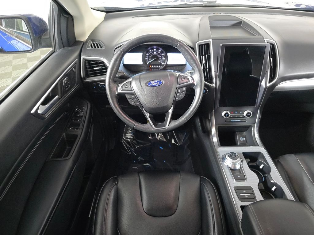 2022 Ford Edge Titanium photo 16