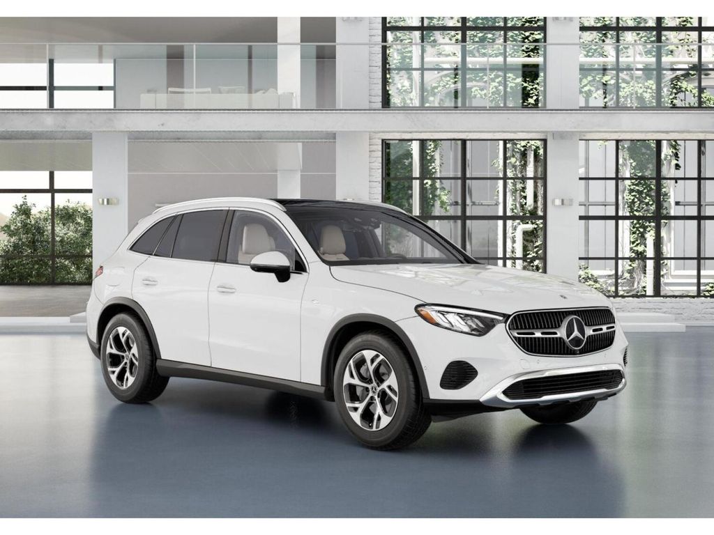 2025 Mercedes-Benz GLC 350 11