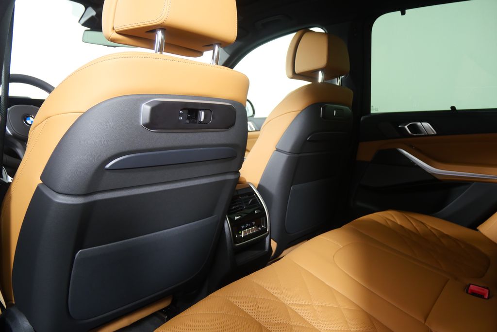 Thumbnail: 2026 BMW X5 - 17