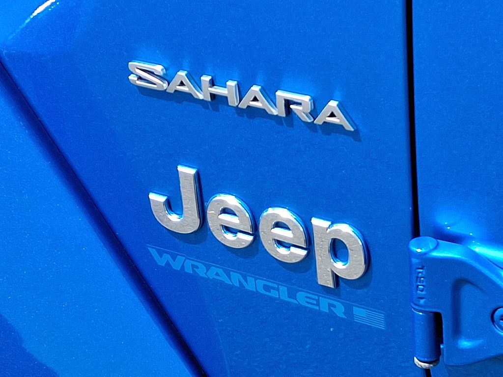 2024 Jeep Wrangler Sahara 4xe 32