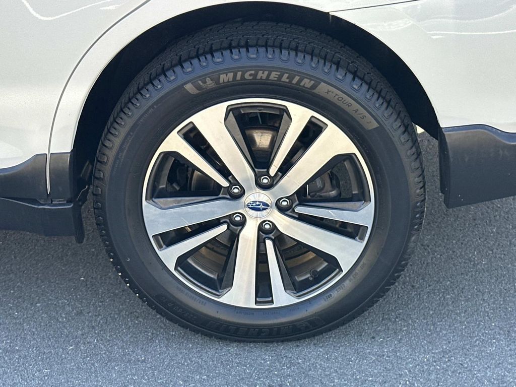 Thumbnail: 2019 Subaru Outback - 9