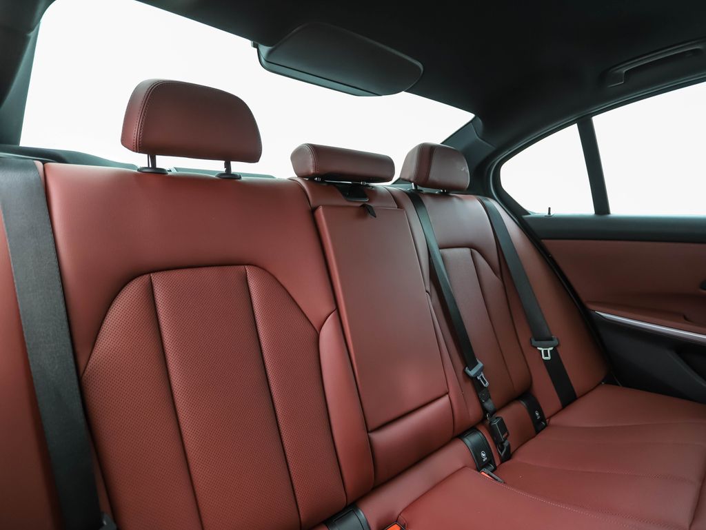 Thumbnail: 2023 BMW 3 Series - 28