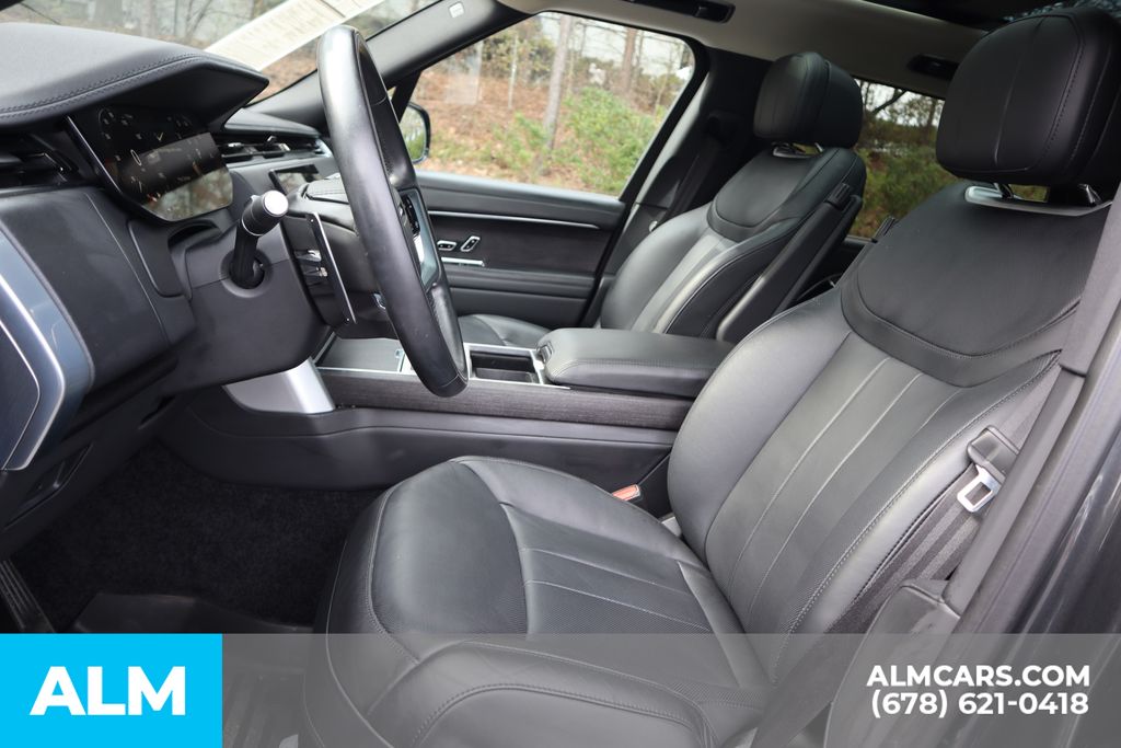 Used 2025 Gray Land Rover SE image 15