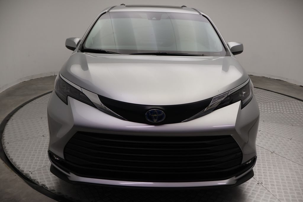 Thumbnail: 2025 Toyota Sienna - 5