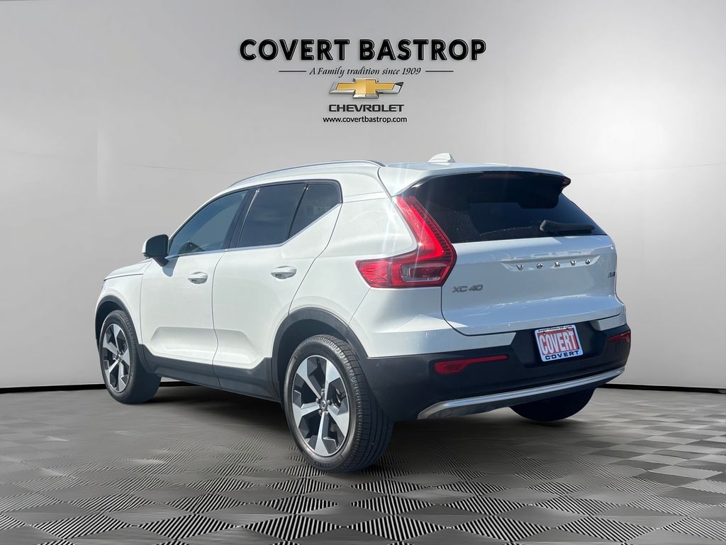 Used Car 2023 Volvo Xc40  B5 Plus Bright Theme For Sale Under $30,000 In Austin, Texas