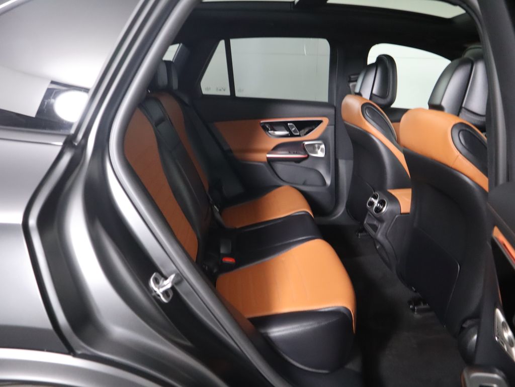 Thumbnail: 2025 Mercedes-Benz GLC - 24
