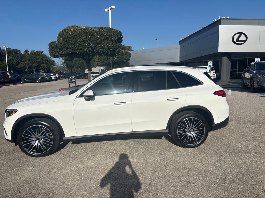 Thumbnail: 2024 Mercedes-Benz GLC - 2
