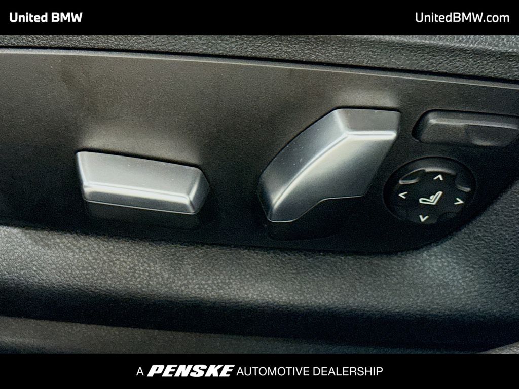 Thumbnail: 2023 BMW 5 Series - 4