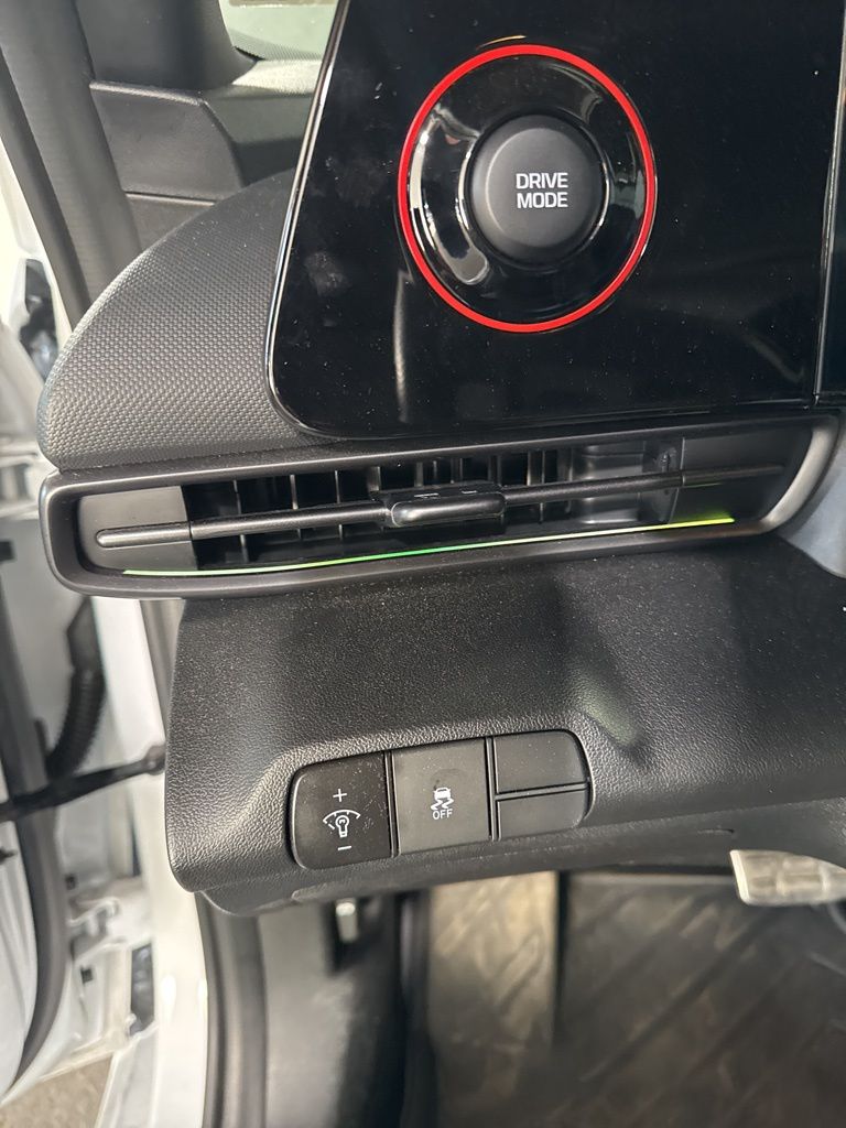 Thumbnail: 2024 Hyundai Elantra - 28