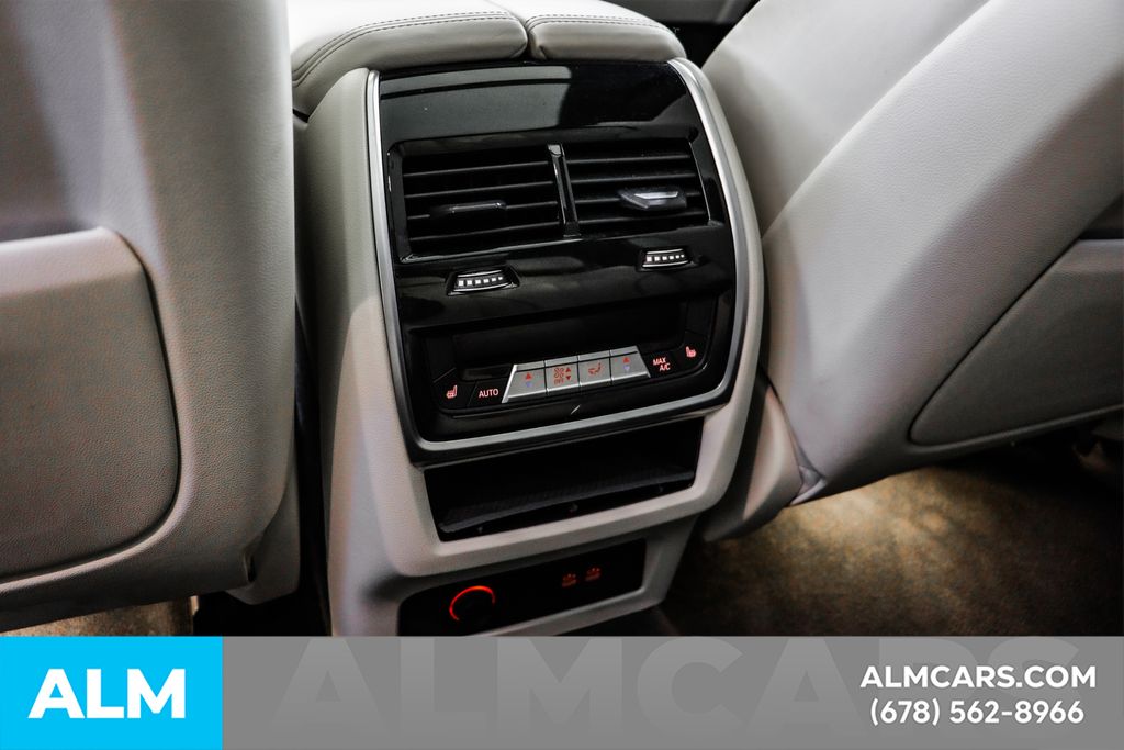 Used 2022 Black BMW xDrive40i image 62