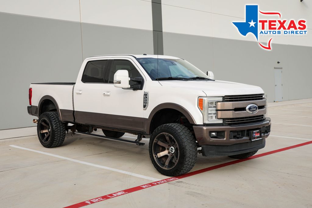 White Platinum 2017 Ford F-250 Super Duty King Ranch Crew Cab 4WD Pickup Truck Four-Wheel Drive 6-Speed Automatic