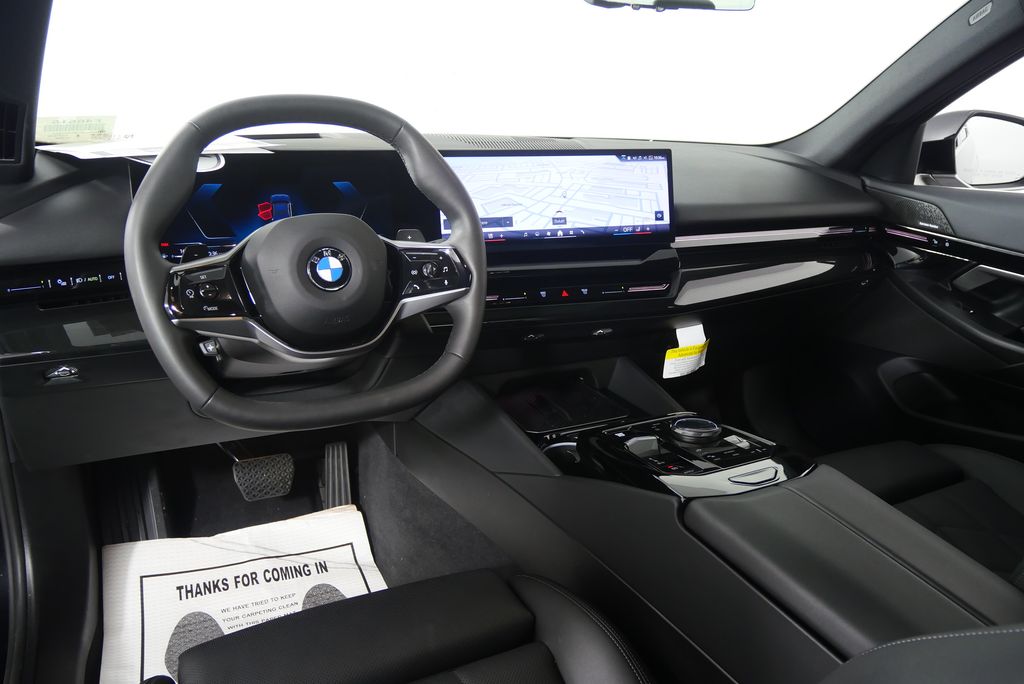 Thumbnail: 2024 BMW 5 Series - 21