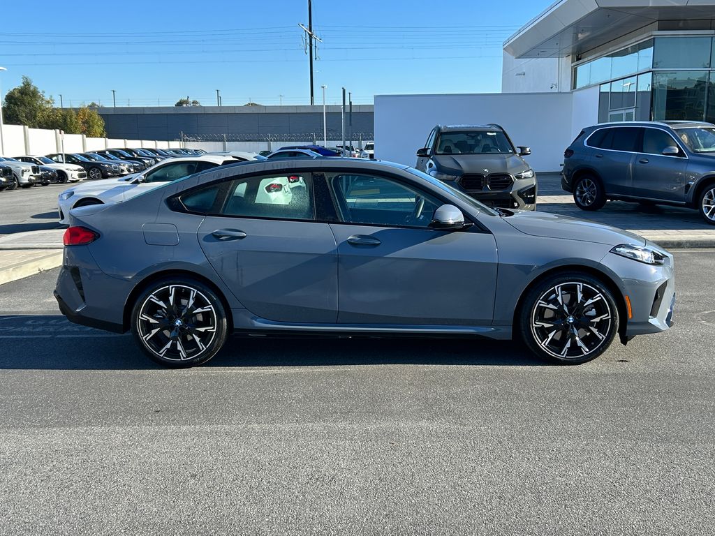 Thumbnail: 2026 BMW 2 Series - 6